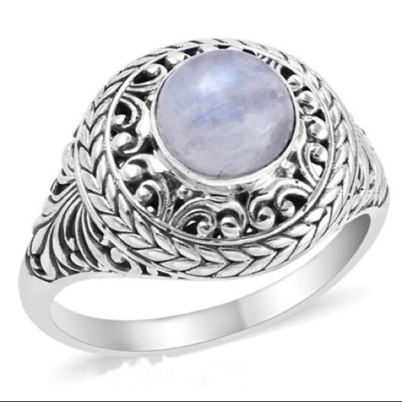 Nwot Balinese Crafted Earth Mined Genuine/Natural Moonstone Ring